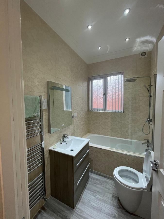 Luxury Apartment Apt5 Вулвергемптон Экстерьер фото